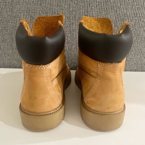 BOYS TIMBERLAND BOOTS 🥾 - Picture 4 of 6